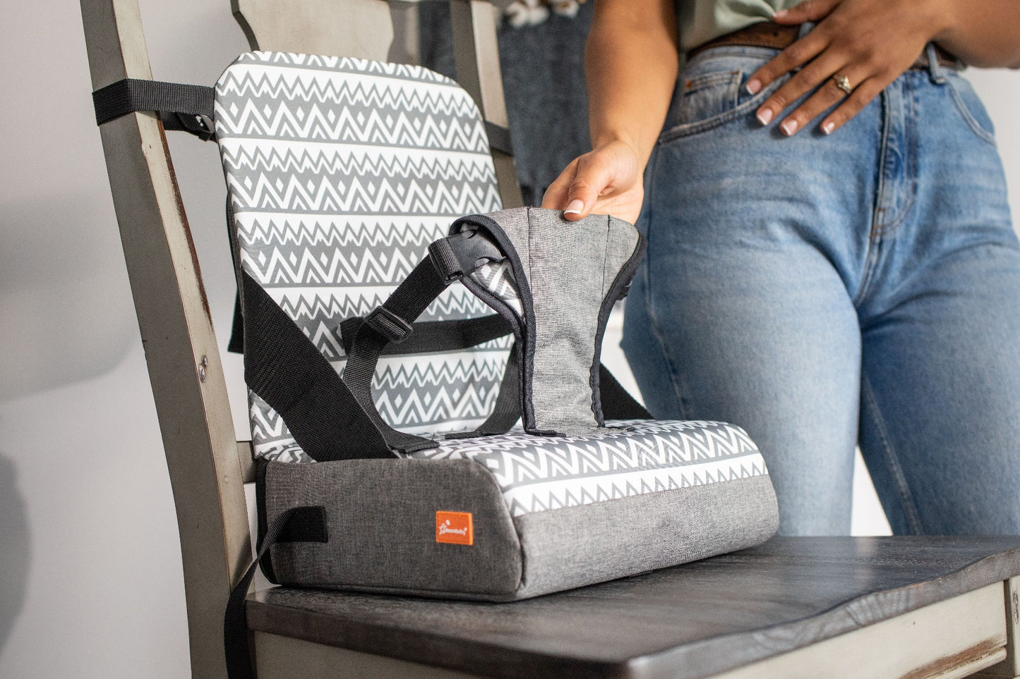 Dreambaby L6030 Grab n Go Booster Seat