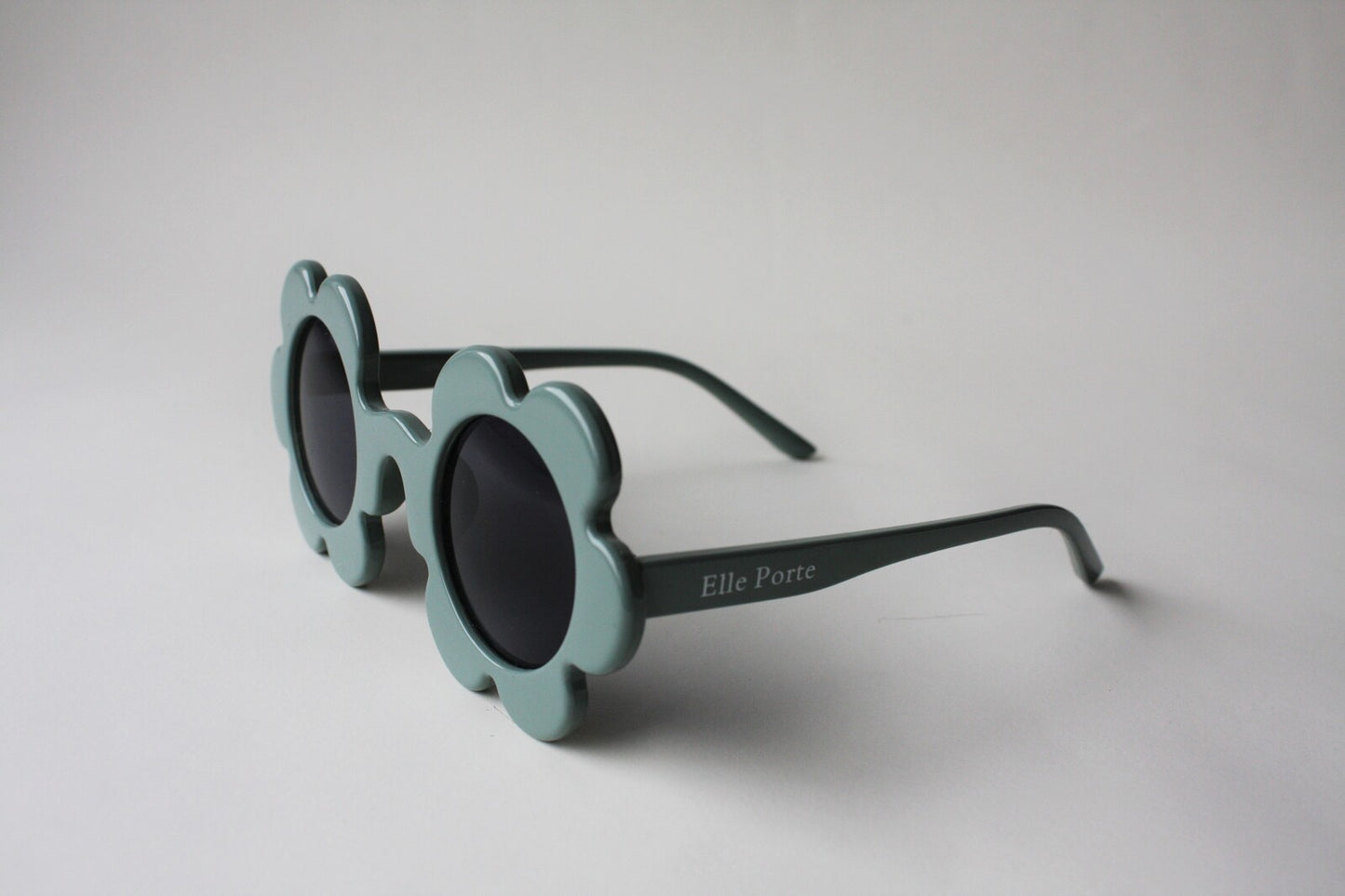 ELLE Porte Daisy Sunglasses - Spearmint Twist