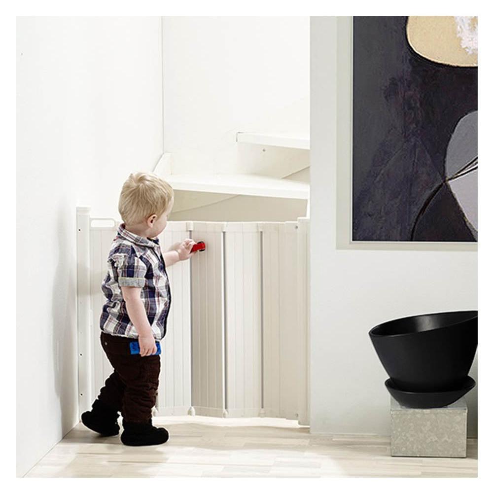 BabyDan Alma Guard Me Auto Foldable Safety Gate