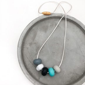 OneChewThree Silicone Necklace - Colour Pop Turquoise