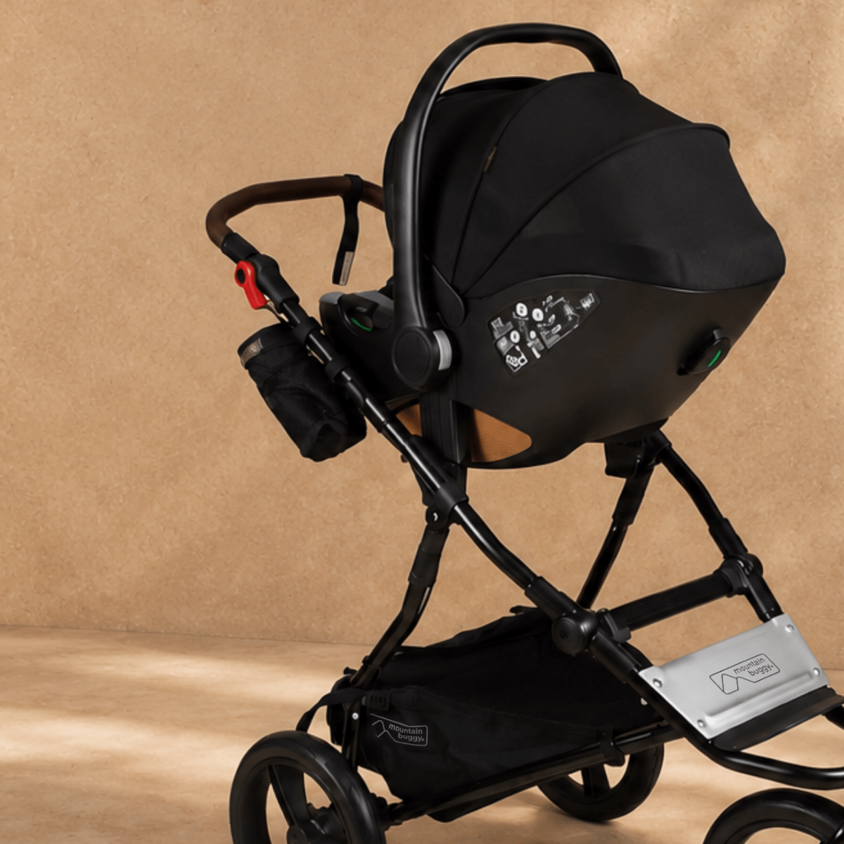Mountain Buggy urban jungle Artisan collection