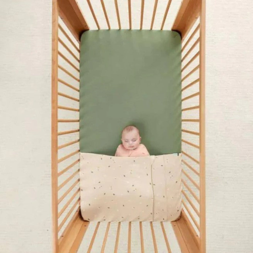 ErgoPouch Tuck Sheet - Bassinet - Daisy Sprinkle